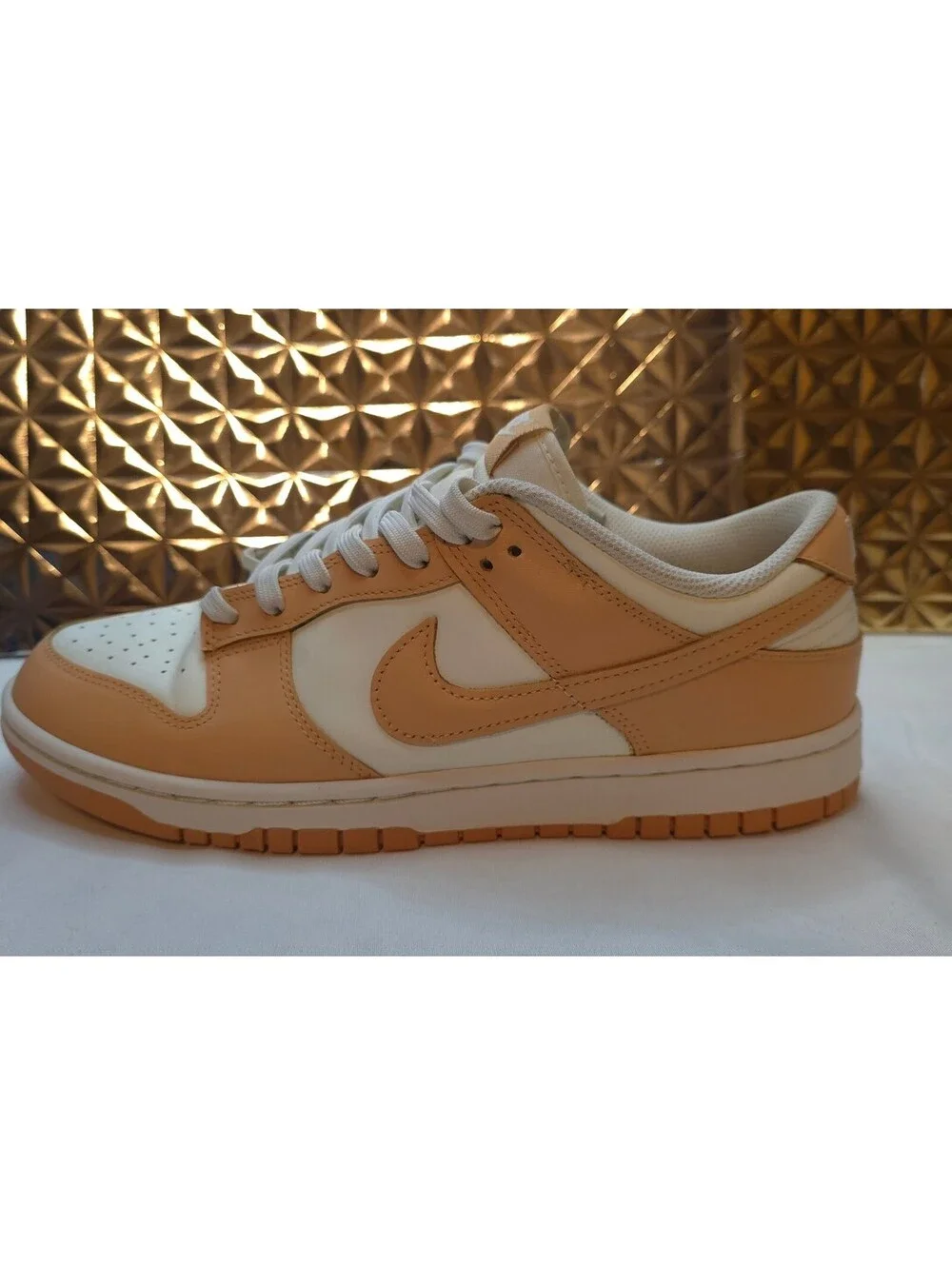 Womens size 10 Nike Dunk Low 